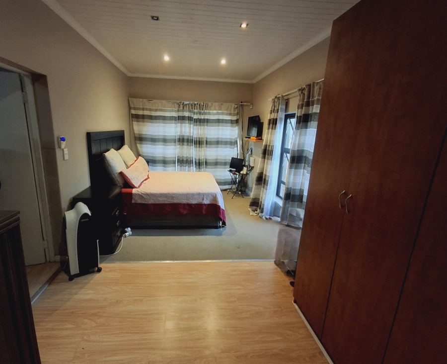 3 Bedroom Property for Sale in Vaalpark Free State